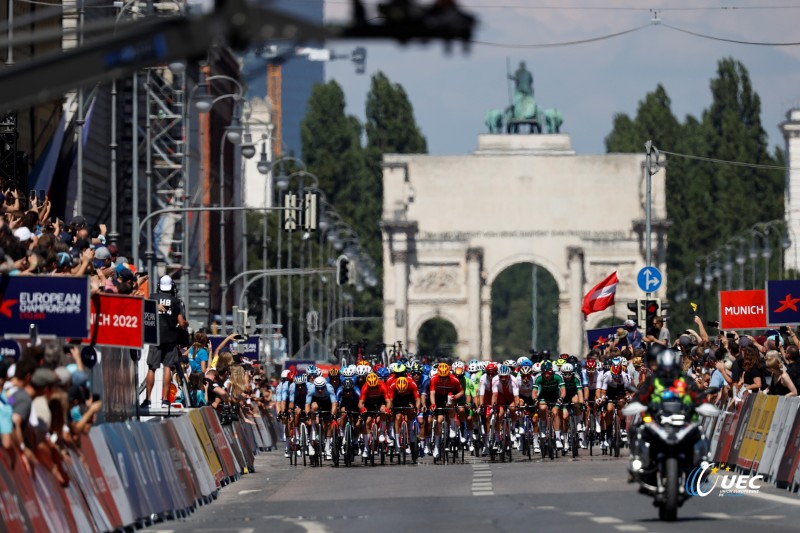 European Championships Munich 2022 - 2022 UEC Road Elite European Championships - Men's Road Race - 14/08/2022 - Scenery - Peloton - photo Ivan Benedetto/UEC/SprintCyclingAgency?2022